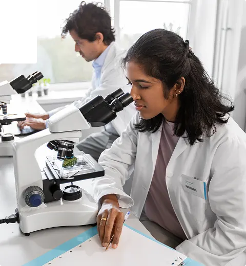 <h6 class="fw-semibold mb-0"><strong>VR & AR Development Kits</strong></h6>
